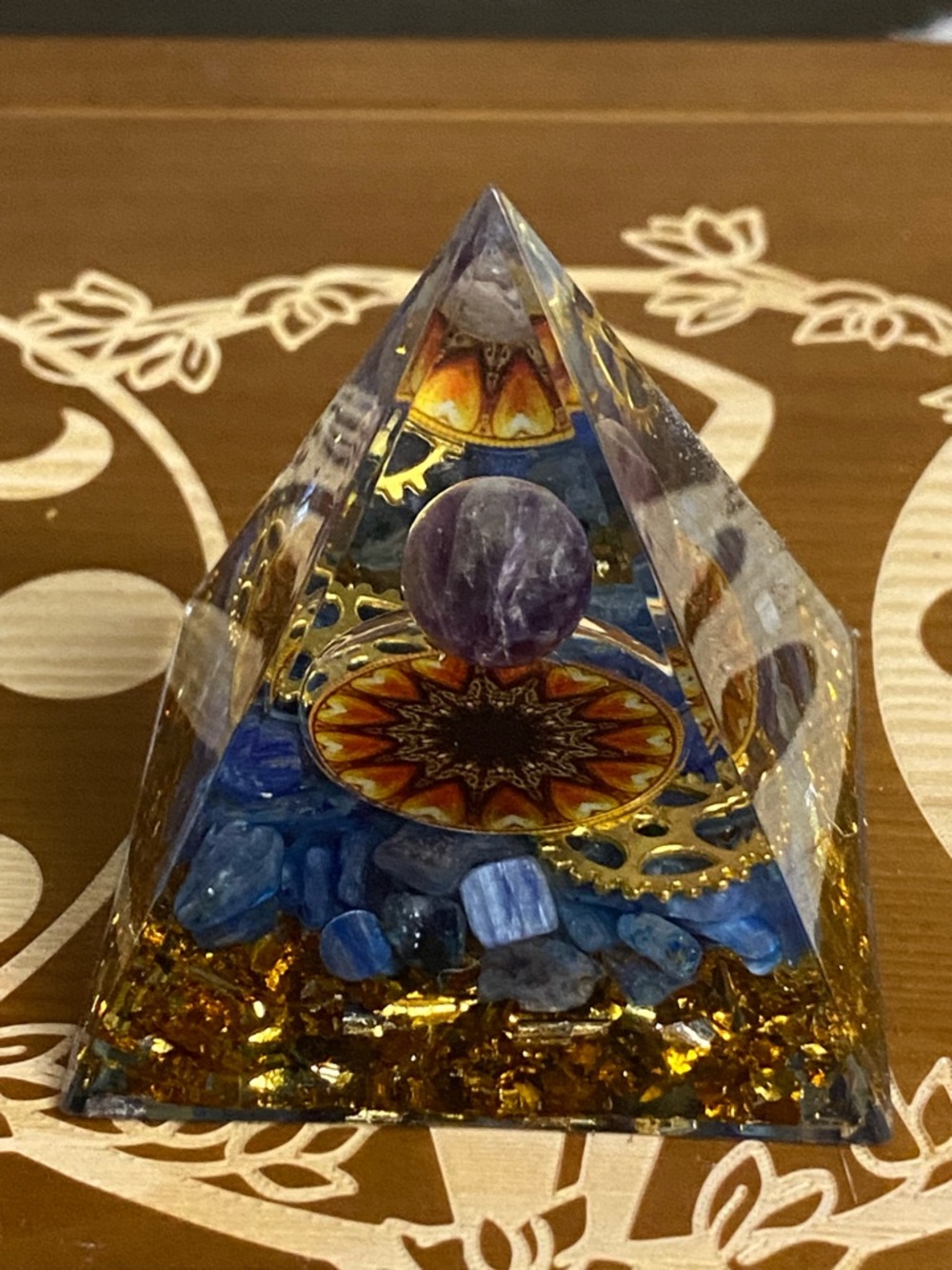 Orgone Pyramid Crystals lapis lazuli amethyst Sphere Meditation Protection